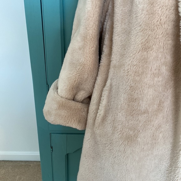 O’llegro A Luxurious Man Made Fur. Cleaned Ready to Wear. - Picture 4 of 11